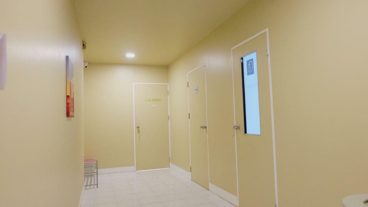 チエンマイ Why Not Houseホステル エクステリア 写真